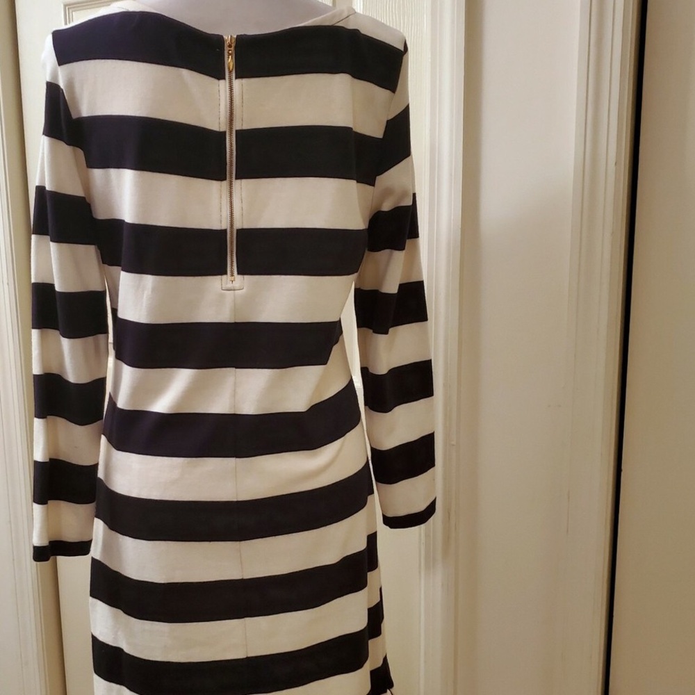 Vineyard Vines black and cream stripe dress size Small EUC - Picture 3 of 4